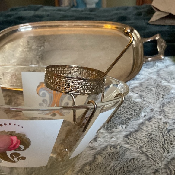 Vintage large glass bowl with small bowl hanger - Picture 10 of 15